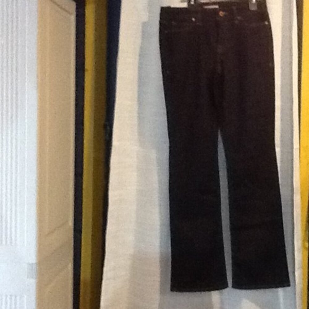 NWT Women Tommy Hilfiger bootcut blue jeans, 4R